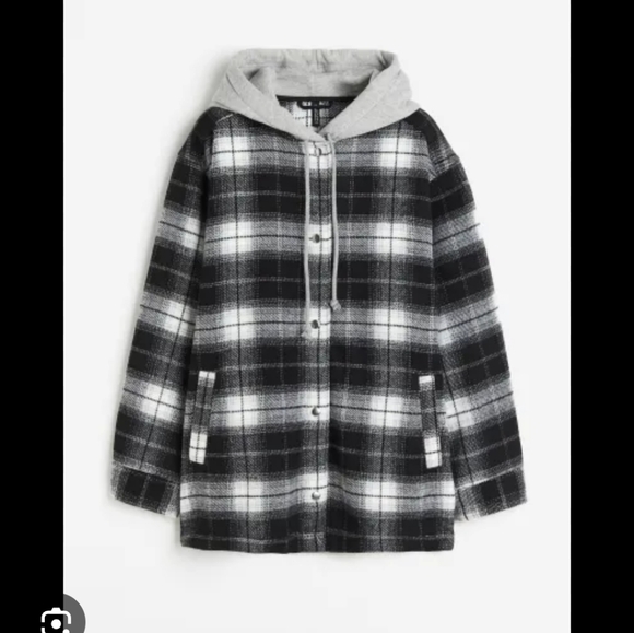 H &M Oversized Shacket - Picture 2 of 3